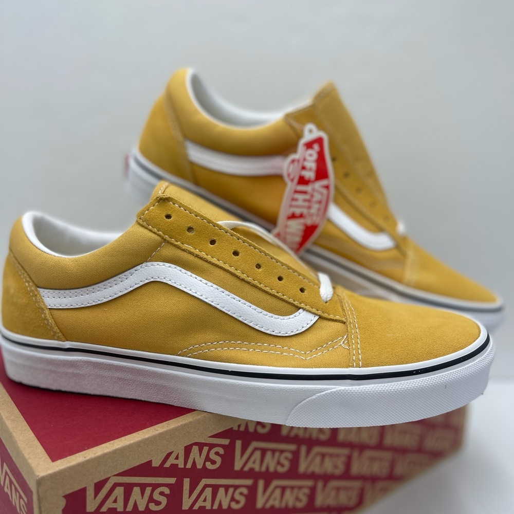 Vans WMNS Old Skool
Ochre/True White
VN0A38G1QA0 - Picture 12 of 16